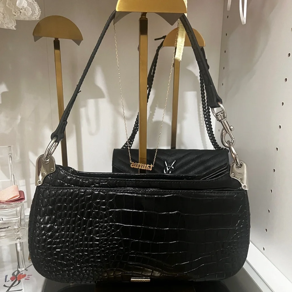 Vince Camuto Black Leather Purse Crossbody - Picture 2 of 7